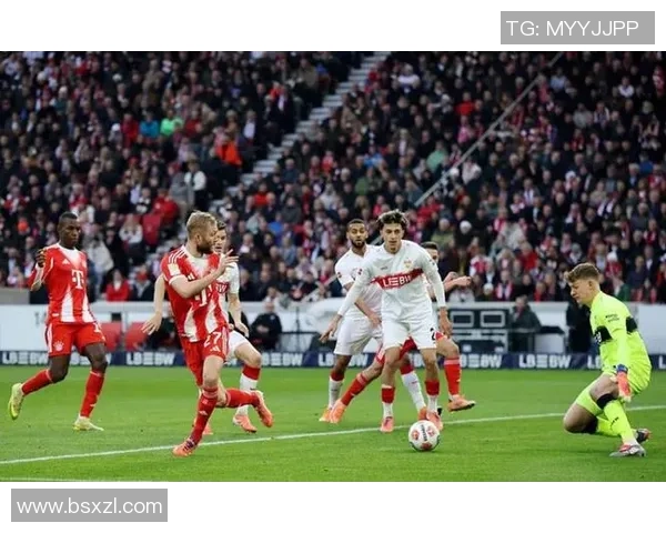 AC米兰友谊赛大胜拜仁6-2上演帽子戏法引发全场狂欢