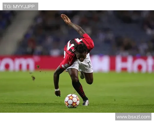 世界杯激战AC米兰小胜波尔图红牌争议引发全场热议与转会传闻