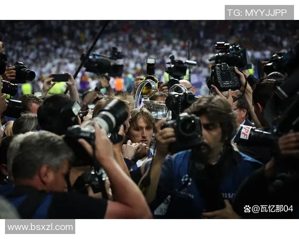 德甲精彩对决拜仁大胜热刺引发转会热议与球迷狂欢